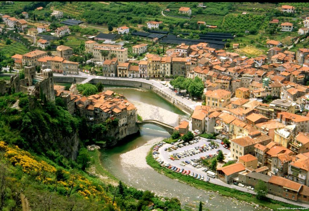 B&B Il Libro Verde Dolceacqua Dış mekan fotoğraf